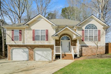 10 WISTERIA DR HIRAM, GA 30141